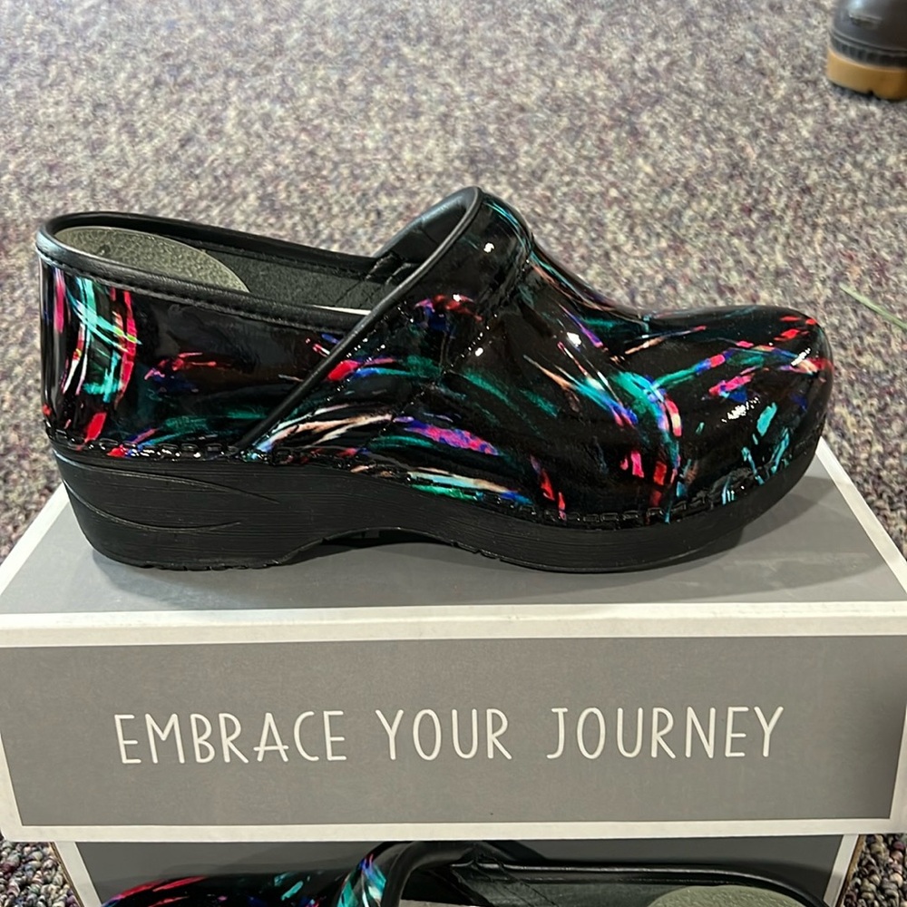 Dansko XP 2.0 Paint Swirl size 37